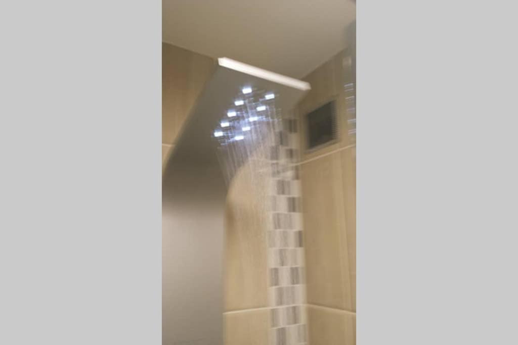 Appartement 2 Chambres Angers Centre De Congres ภายนอก รูปภาพ
